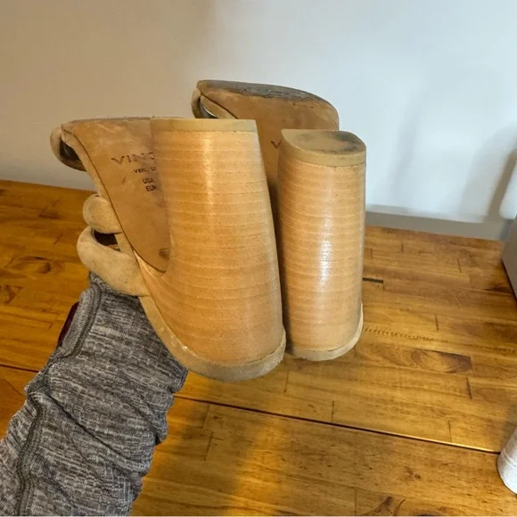 Vince Dara Suede Leather Tan Wooden Heel Mules Sandals Heels Size 9 - Picture 5 of 6